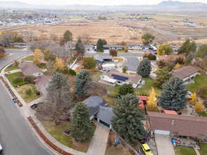 Bird's eye view featuring a mountain view