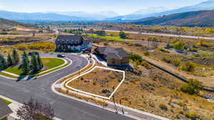 Bird's eye view featuring a mountain view