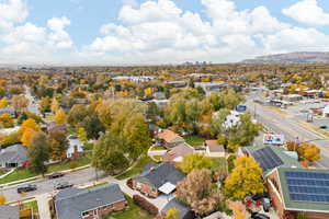 Drone / aerial view featuring a mountain view