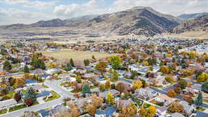 View of mountain feature