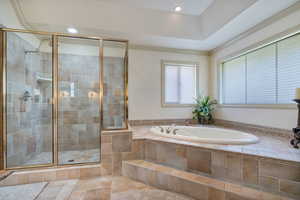 Owners suite, extra large jetted tub