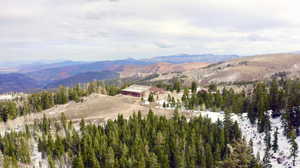 View of mountain feature