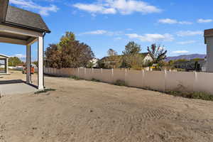 View of yard featuring a mountain view