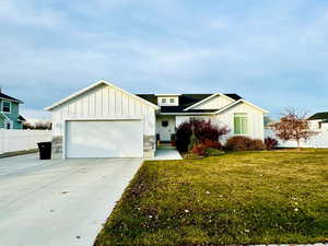 Single story home featuring a 2 garage and RV parking