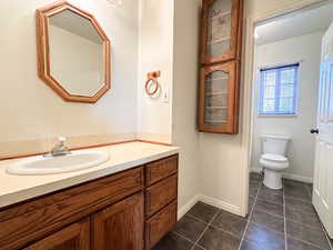 Full bath upstairs