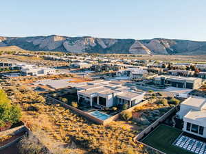 Drone / aerial view featuring a mountain view