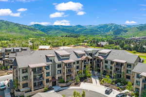 Bird's eye view with a mountain view