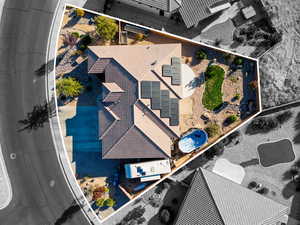 Birds eye view of property