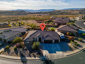 Drone / aerial view featuring a mountain view