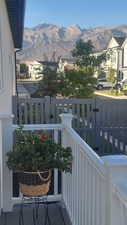 Balcony featuring a mountain view