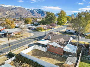 Bird's eye view featuring a mountain view