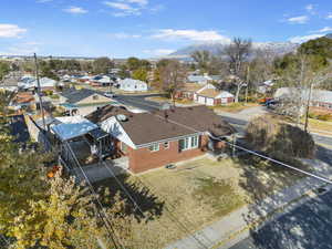 Bird's eye view with a mountain view