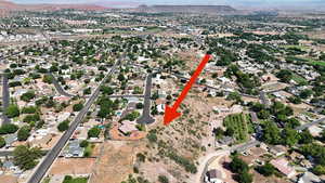 Aerial view with a mountain view