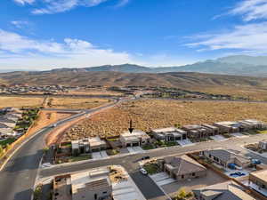 Aerial view with a mountain view