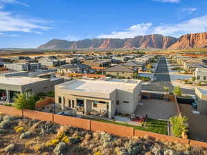 Aerial view with a mountain view