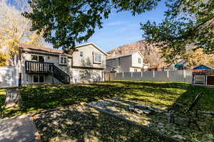 View of yard featuring a mountain view