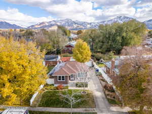 Drone / aerial view featuring a mountain view