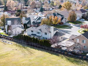 Birds eye view of property