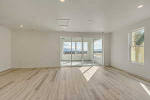 Skyroom with balcony and wet-bar