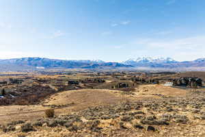 View of mountain feature