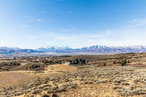 View of mountain feature