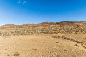 View of mountain feature