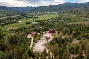 Bird's eye view with a mountain view