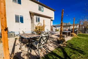 View of patio featuring outdoor lounge area