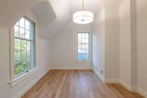 Bright bedroom, healthy amount of sunlight and new oak flooring.