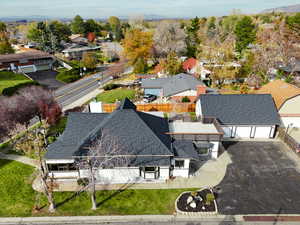 Birds eye view of property