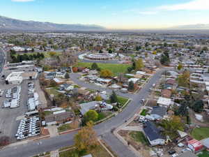 Bird's eye view with a mountain view