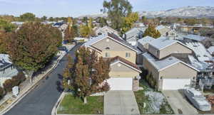 Bird's eye view featuring a mountain view