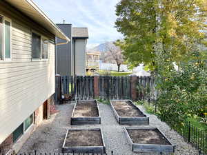 View of yard with a mountain view