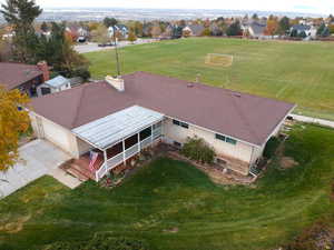 Birds eye view of property