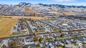 Bird's eye view featuring a mountain view