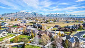 Drone / aerial view featuring a mountain view