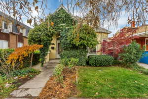 View of front of home with a front lawn