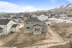 Bird's eye view with a mountain view