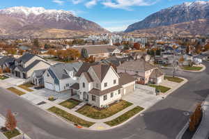 Drone / aerial view featuring a mountain view