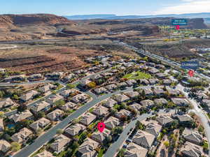 Birds eye view of property featuring a mountain view