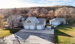 Birds eye view of property