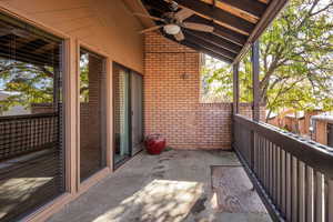 Balcony with ceiling fan