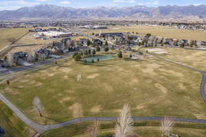 Bird's eye view with a mountain view