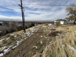 View of yard featuring a mountain view