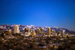 View of city featuring a mountain view