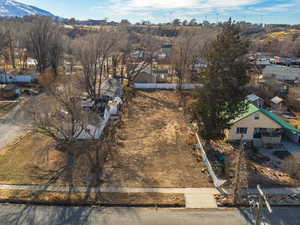 Drone / aerial view featuring a mountain view