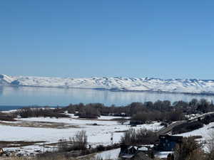 View of water feature featuring a mountain view