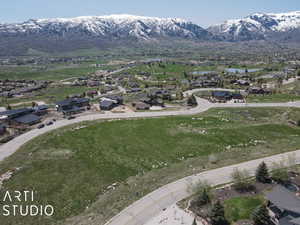 Drone / aerial view featuring a mountain view