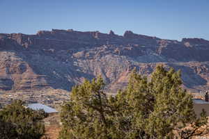 View of mountain feature