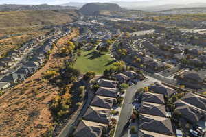 Bird's eye view with a mountain view